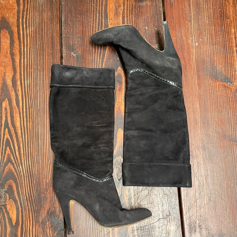 Margo’s Italian Leather Boots | Suede - Picture 2 of 4
